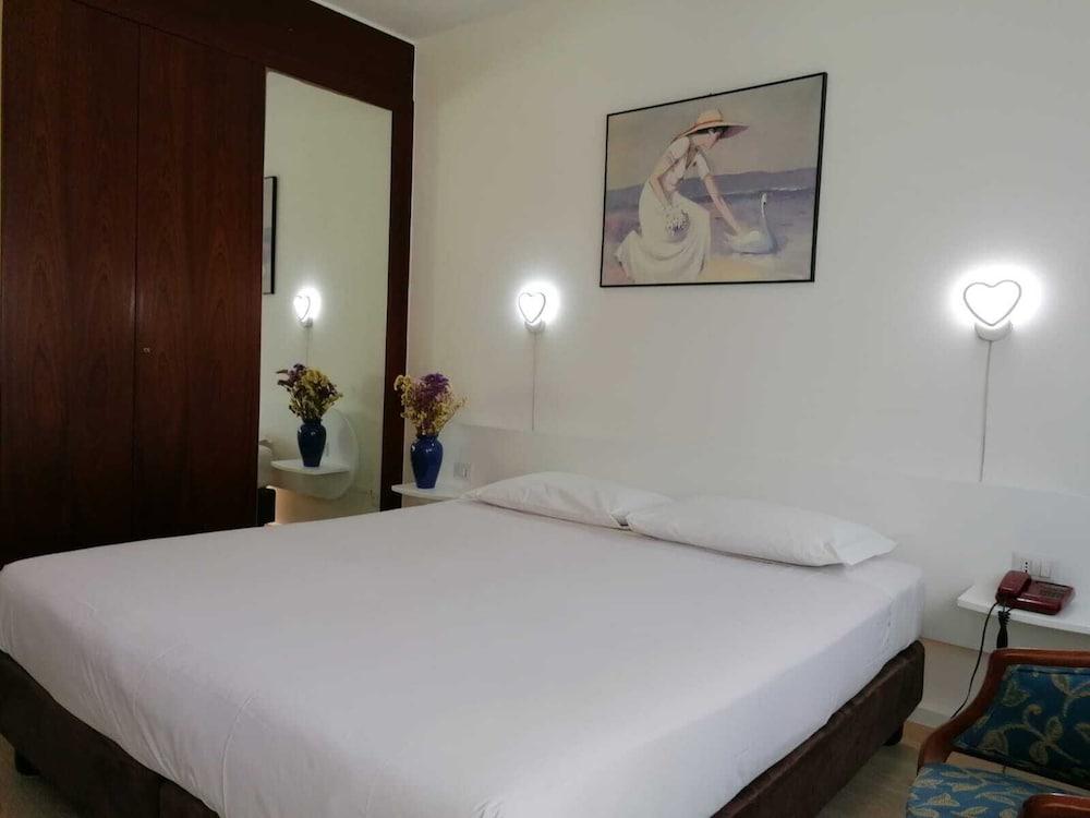 Green Hotel Motel Vergiate Dış mekan fotoğraf