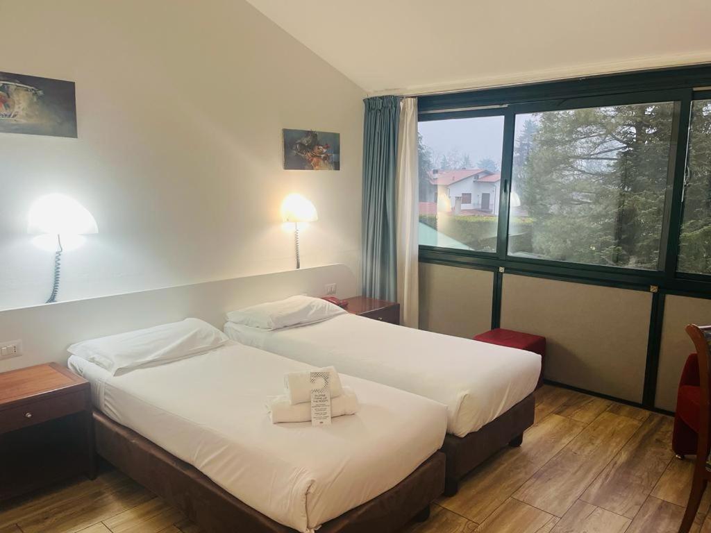 Green Hotel Motel Vergiate Dış mekan fotoğraf