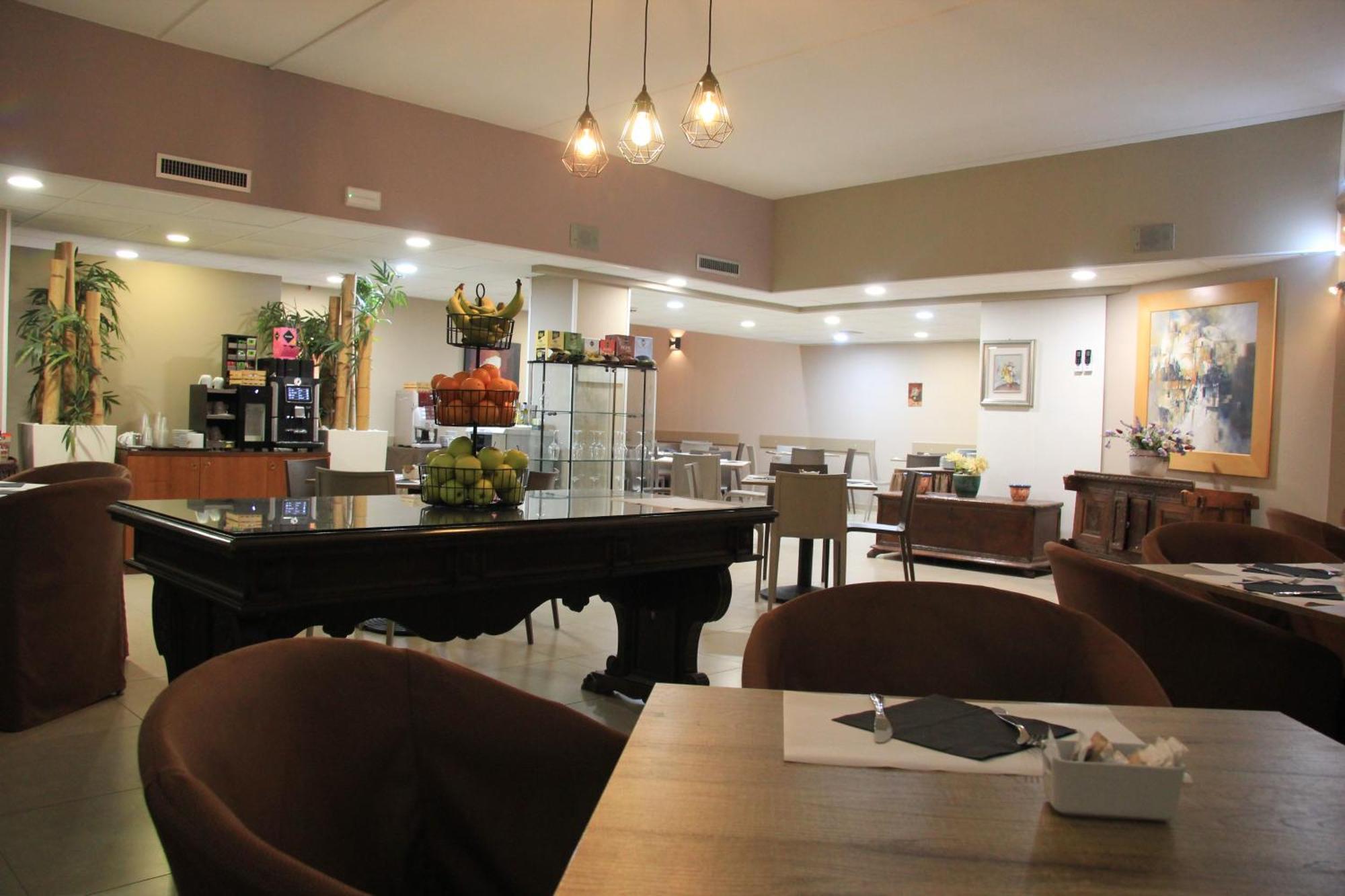 Green Hotel Motel Vergiate Dış mekan fotoğraf