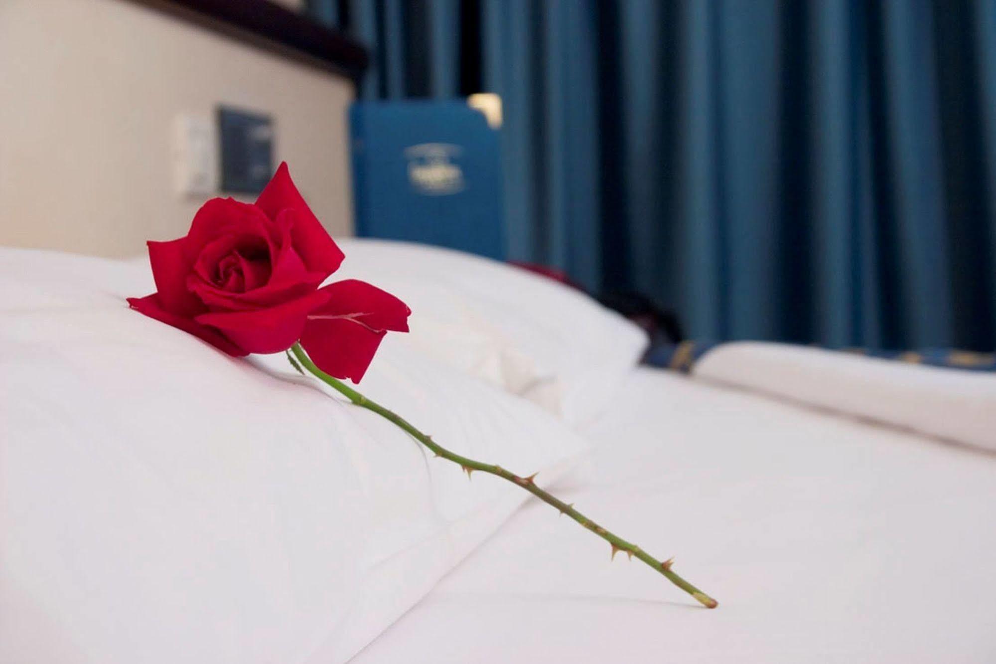 Green Hotel Motel Vergiate Dış mekan fotoğraf